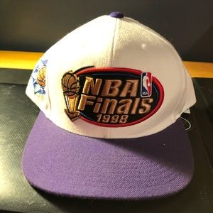 Mitchell & ness NBA finals hat